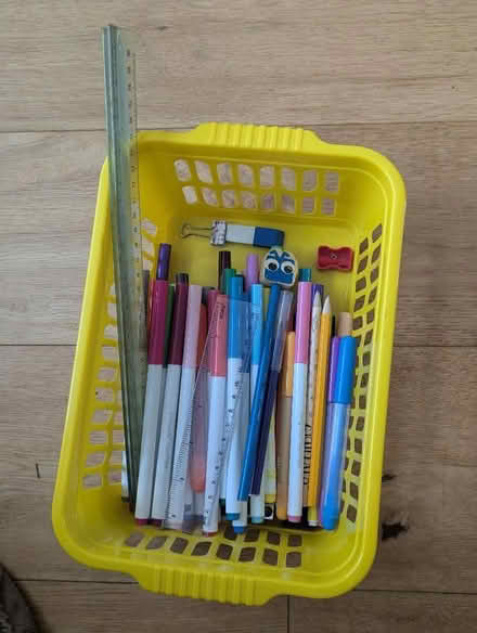 Photo of free Felt pens + stationery (Battle RG30) #1