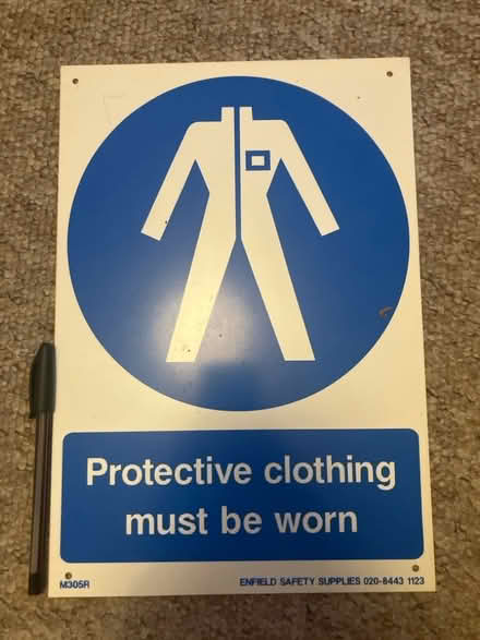Photo of free sign (Surbiton KT5) #1
