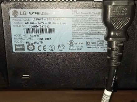 Photo of free PC Monitor with leads (Epping CM16) #2