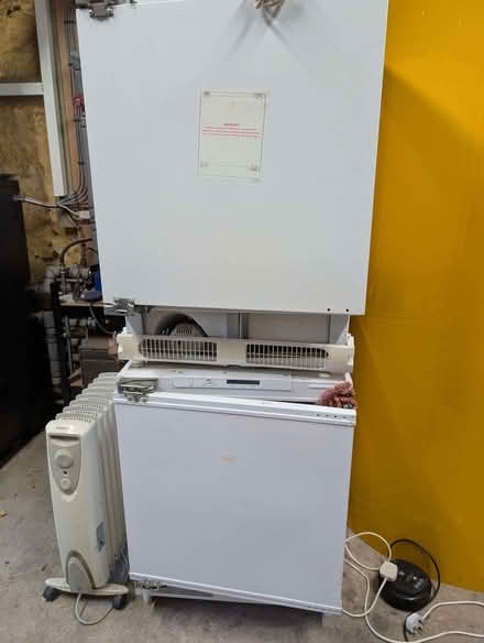 Photo of free Fridge and freezer (Skelsmergh LA8) #1