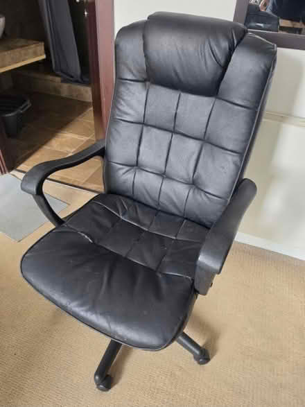 Photo of free office chair (Dublin) #1