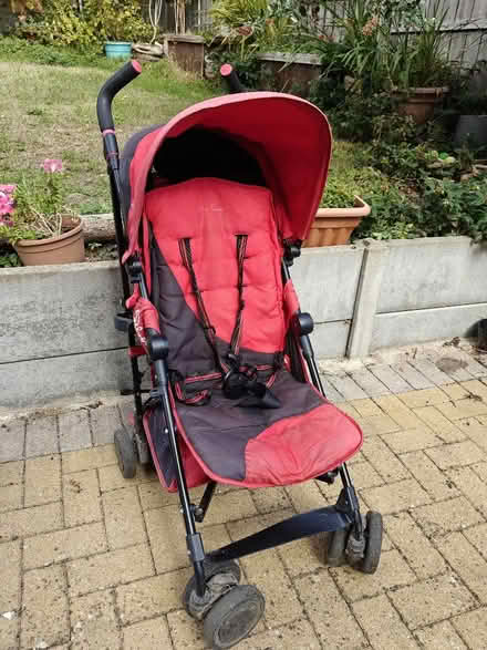Photo of free Silver cross pram (Bennetts End HP3) #1