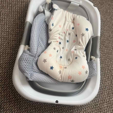 Photo of free Baby Bath (Daisy spring S3) #1