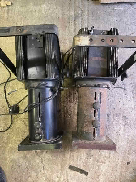 Photo of free Pair of theatre lights (Phippsville NN1) #1