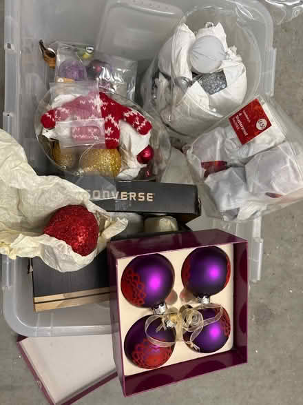 Photo of free Xmas decs (Se6 2ha) #1