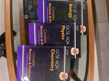 Photo of free GCSE revision guides (Chalton LU4) #4