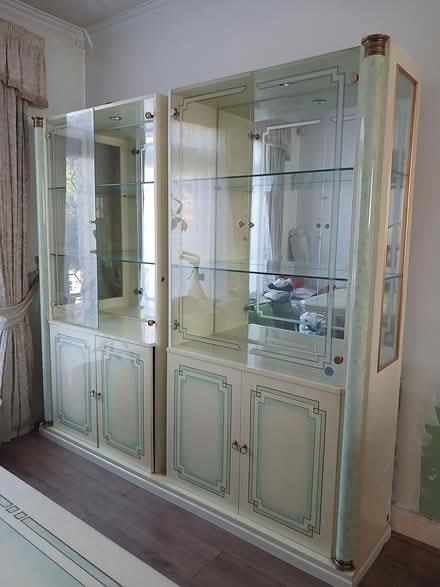 Photo of free Italian cabinets (SE12 8BW) #1