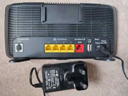 Photo of free BT ADSL Home Hub 5, Type A with PSU suitable for OpenWrt (City of Bristol BS9) #2