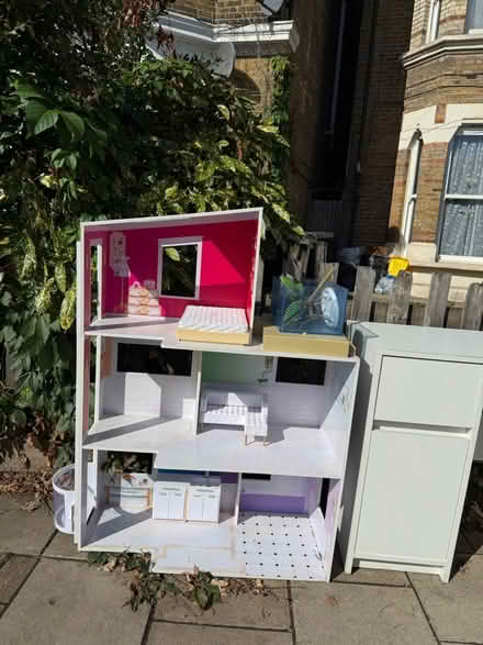 Photo of free Dolls house and desk (Sydenham SE26) #1