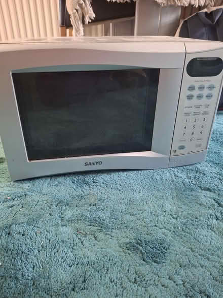 Photo of free Microwave (Liverpool) #1
