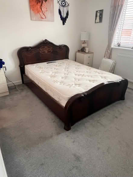 Photo of free Antique look like .double bed no mattress (Southport PR9) #2