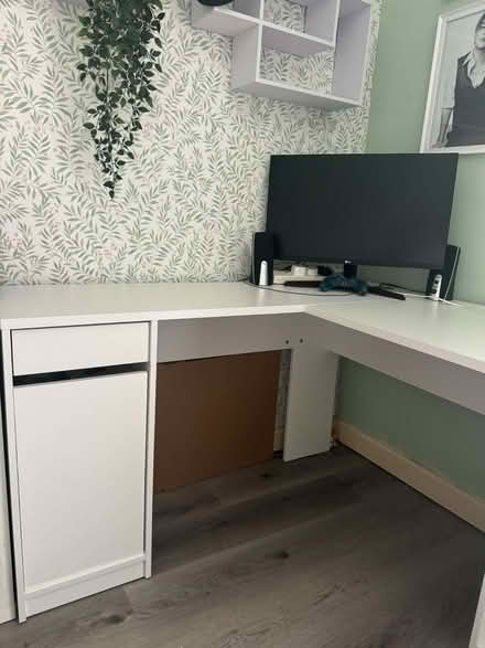 Photo of free Large desk (Muirhouse) #2