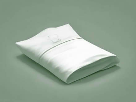 Photo of free Single duvet 4.5 tog. Little used. Plus cream single cotton (Gledhow LS7) #1