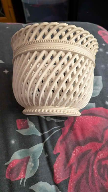 Photo of free Flower pots and vases (NN3 8XJ) #4