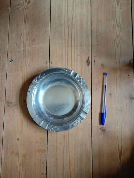 Photo of free Large ashtray (Three Bridges RH10) #1