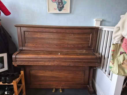 Photo of free Piano (Sandilands CR0) #2