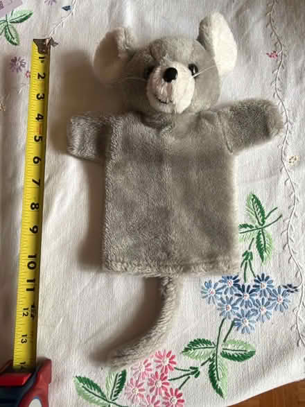 Photo of free Mouse Hand Puppet (Darien (75th St/west of Cass)) #1