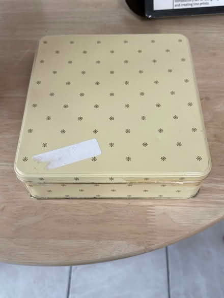 Photo of free Vintage Biscuit Tins (Little Heath RG31) #4