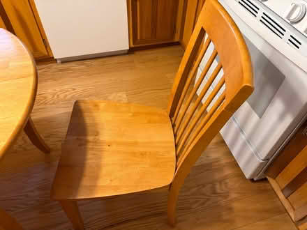 Photo of free Wooden kitchen table with chairs (Elm street opposite Aquavia rd) #4