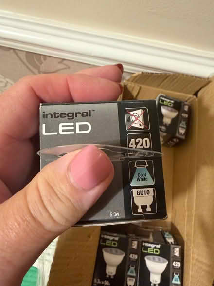 Photo of free Integral LED 5.3w, GU10, cool white, 420 lumen (Rooksdown RG24) #3