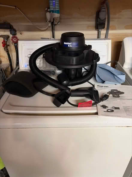 Photo of free BucketMax we try vacuum head (Elmhurst , Queens) #1