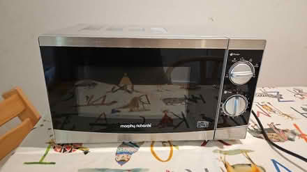 Photo of free 800w microwave (Clapham SW4) #1