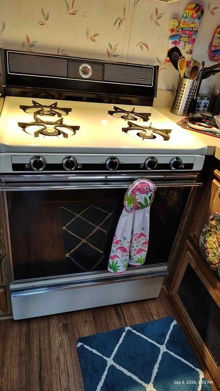 Photo of free Refrigerator,stove gas,range hood (Settlers rest rv park) #4