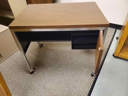 Photo of free rolling desk/ computer station (South Bellevue) #1