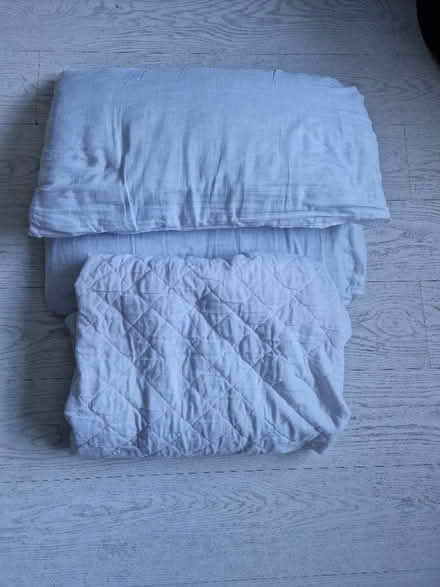 Photo of free 2 pillows and 1 mattress protector. (South Norwood SE25) #2