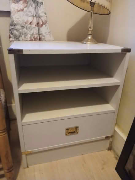 Photo of free White unit (Clapham (SW4)) #1