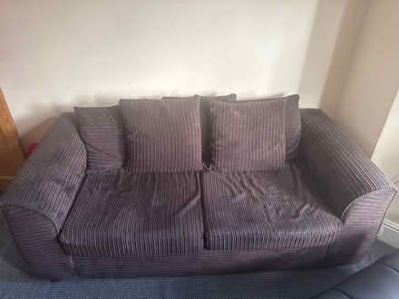 Photo of free 3+2 seater sofa (Lincoln LN2) #3