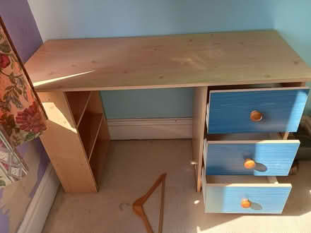 Photo of free student desk (WallaseyCH44 1AZ) #1