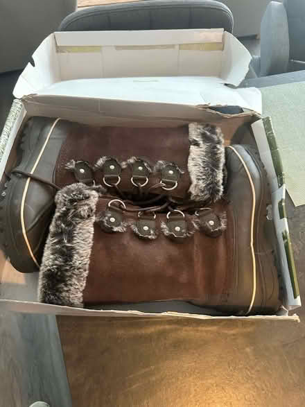 Photo of free ladies winter hi boots (Elm Park RM12) #1