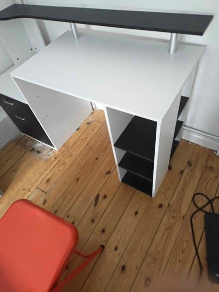 Photo of free Desk (Eynsham OX29) #1