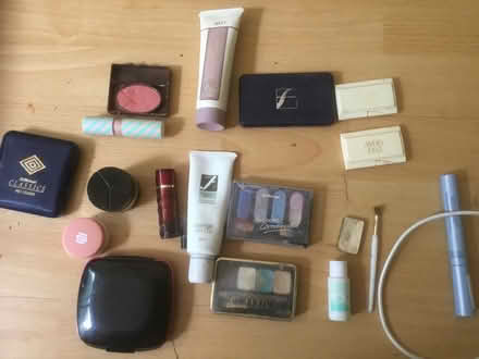 Photo of free 1980’s make up, partially used (B62 near Blackheath) #2