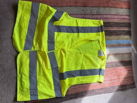 Photo of free Large high vis jacket (Lower Caversham) #1