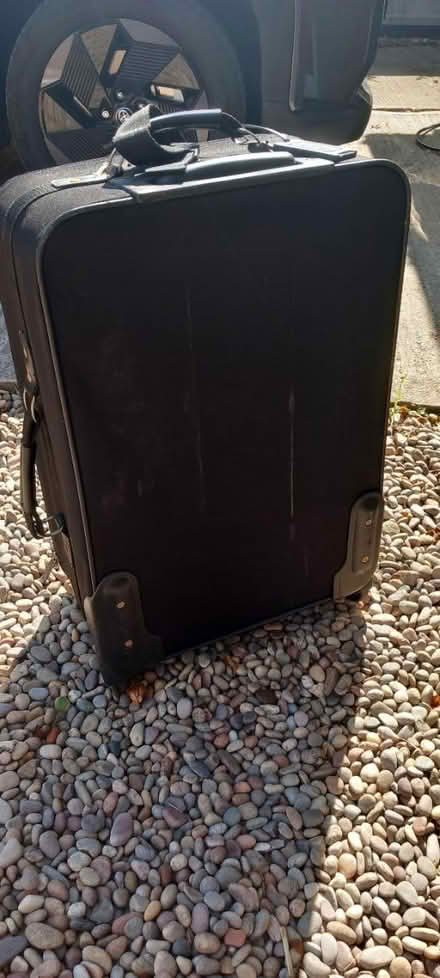 Photo of free Black medium sized suit case (Horndon On The Hill SS17) #4