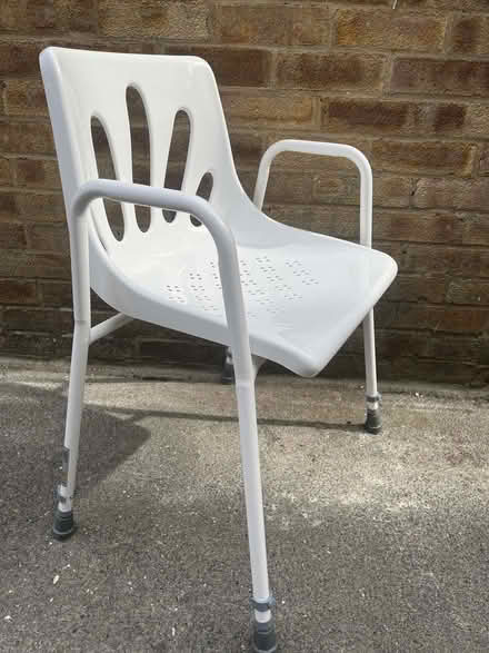 Photo of free Shower seat (Whitchurch-On-Thames RG8) #2