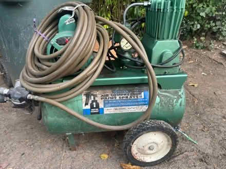 Photo of free Compressor / Paint Sprayer (Near burgess park) #1