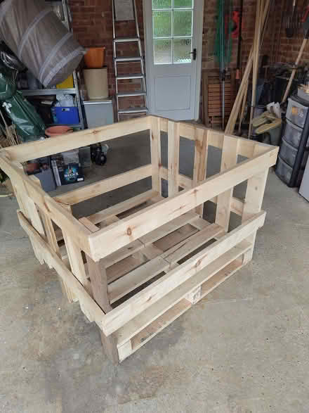 Photo of free Empty half-crate / pallet, 400kg rated (Southborough TN4) #1
