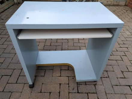 Photo of free Desk (Havant PO9) #1