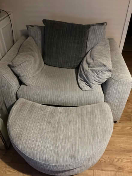 Photo of free Grey sofa (Strawberry Hill TW2) #2