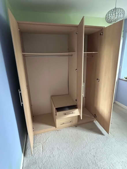 Photo of free Bedroom cupboard and 2 sets of drawers (Helsington LA8) #4