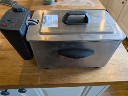 Photo of free Electric deep fat fryer (Huddersfield HD1) #2