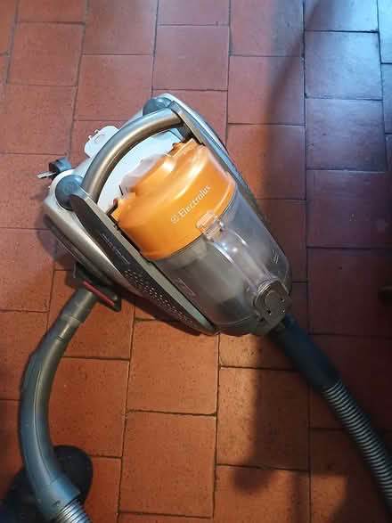 Photo of free Electrolux vacuum - spares/repair (Belper DE56) #1