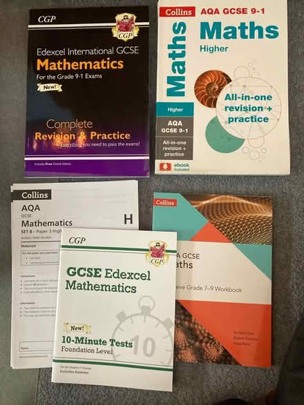 Photo of free GCSE maths revision books (SW16 Norbury, Green Lane) #1