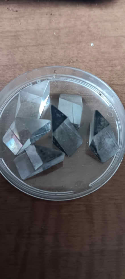 Photo of free small joined triangular prisms (melrose) #1