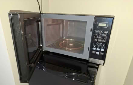 Photo of free Microwave (Pascoe Vale) #2