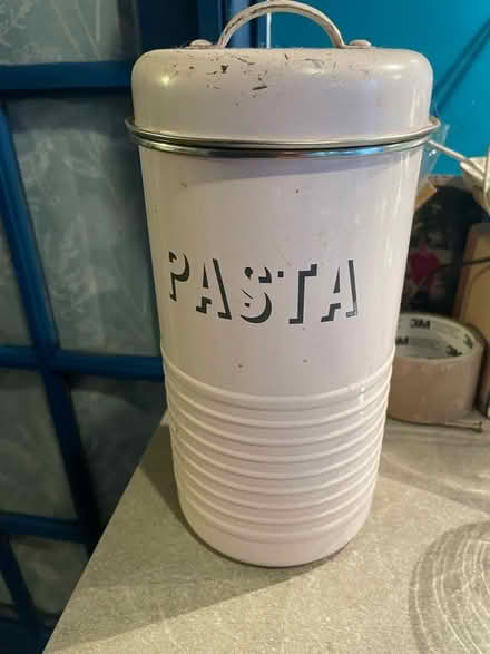 Photo of free BS30 area. Typhoon pasta jar (The Batch BS30) #1