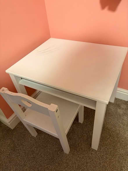 Photo of free Small childrens desk 1-5y (Tooting SW17) #3